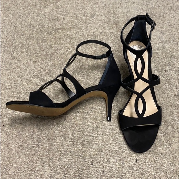 Vince Camuto Heels SZ: 7.5 - Picture 2 of 3
